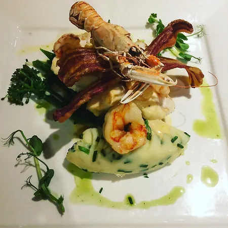 Hotel The Parkway 3*